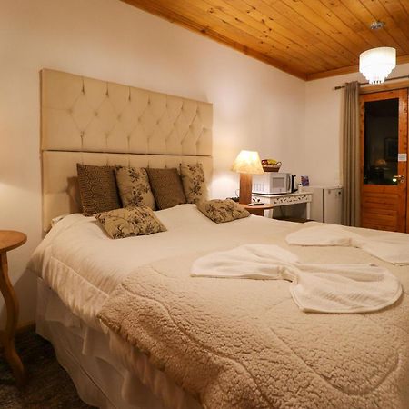 Pousada Campos Do Jordao Suites ภายนอก รูปภาพ